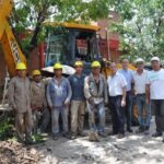 Descalzo ayer recorrió obras de cloacas que se están realizando en el barrio 9 de Septiembre