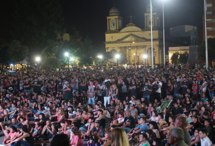 Película del Indio Solari en Morón