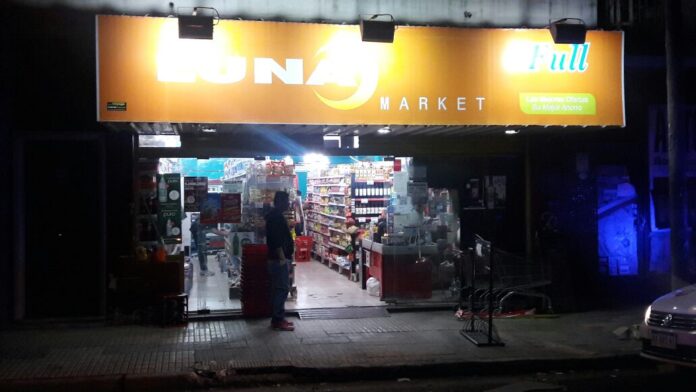 Reabrió súper chino