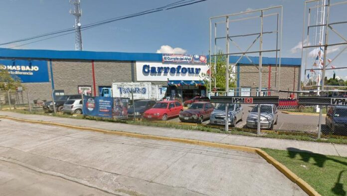 Carrefour Ituzaingó