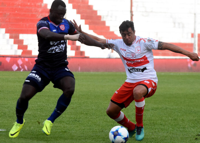 Morón recibe a Santamarina
