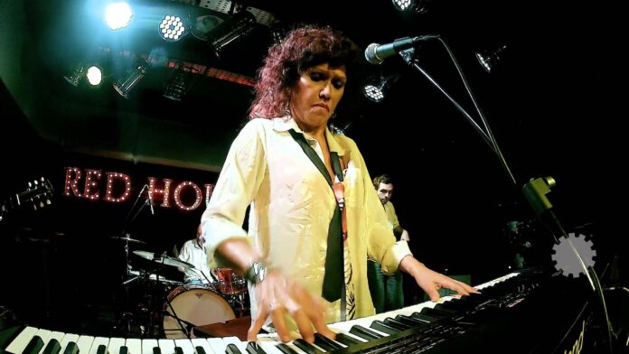 Blues al aire libre en Morón