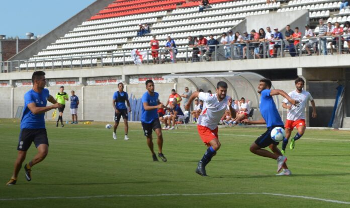 Triunfo amistoso de Morón