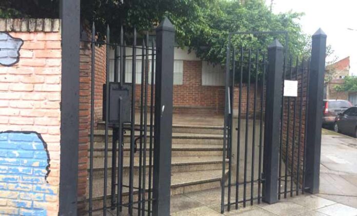 Apuñalado en escuela