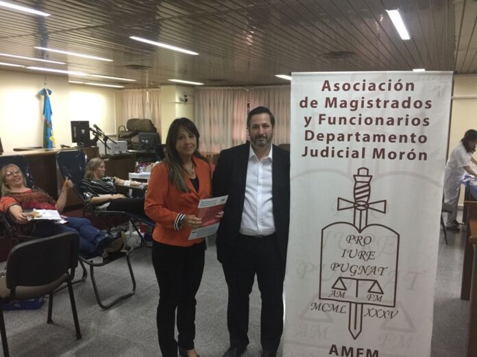 Donación de sangre en tribunales