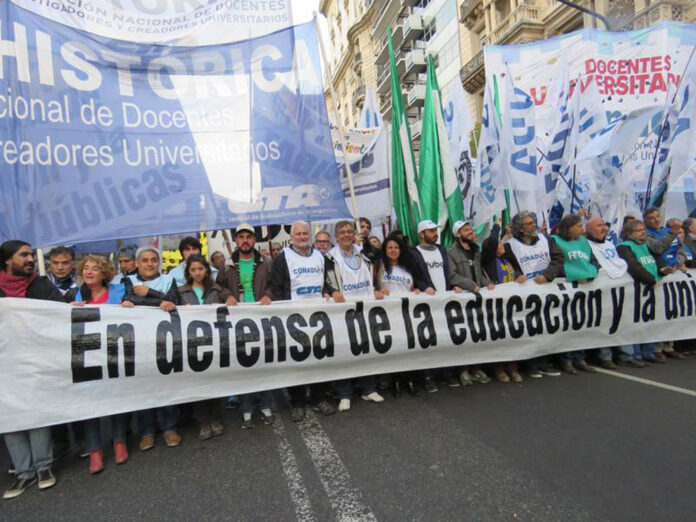 Docentes universitarios