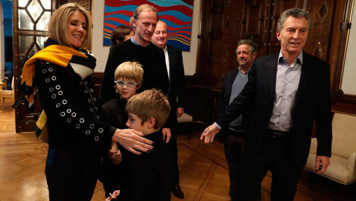 Macri con los padres de Justina