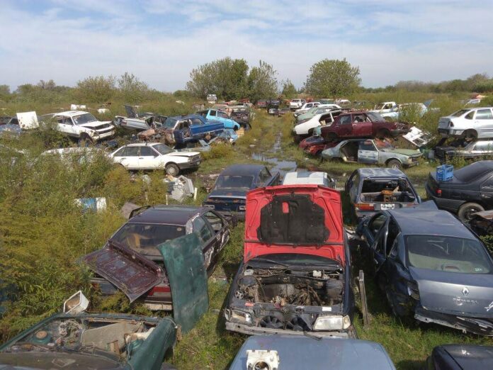 Operativo contra desarmaderos