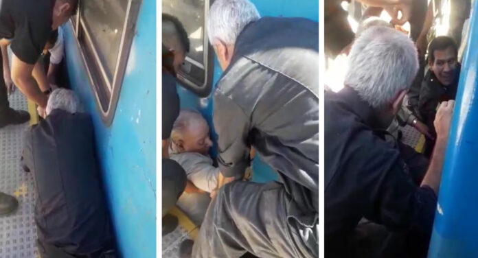 Abuelo rescatado en las vías