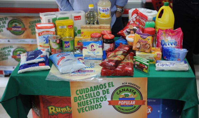Canasta popular en Hurlingham