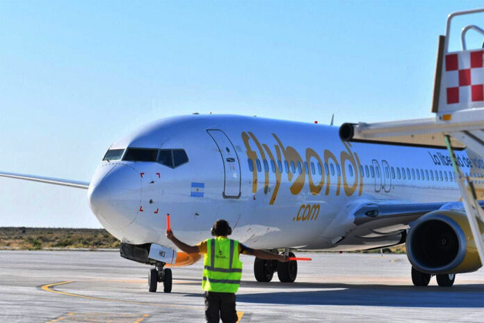 aeropuerto el palomar flybondi