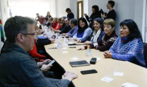 Reclaman apertura de paritarias en provincia