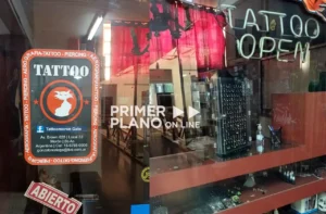 Denuncia contra un local de tatuajes en Morón