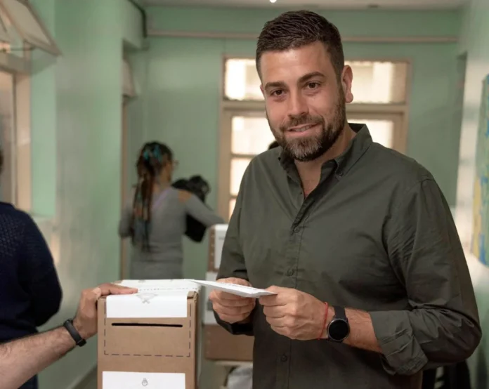 Lucas Delfino votó en Hurlingham
