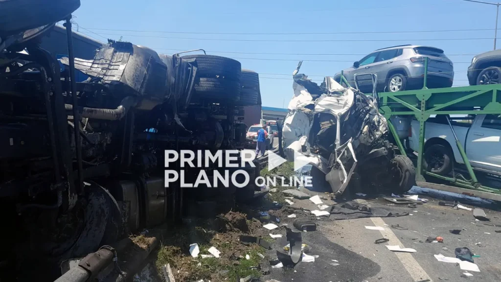 Choque camión mosquito en la Panamericana