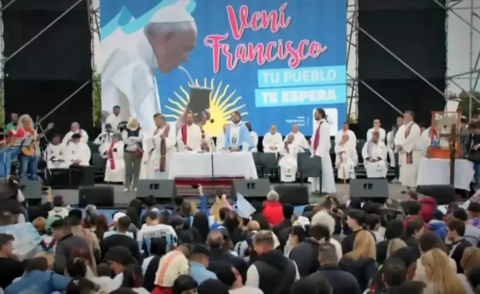 Pedido para que el Papa Francisco visite la Argentina