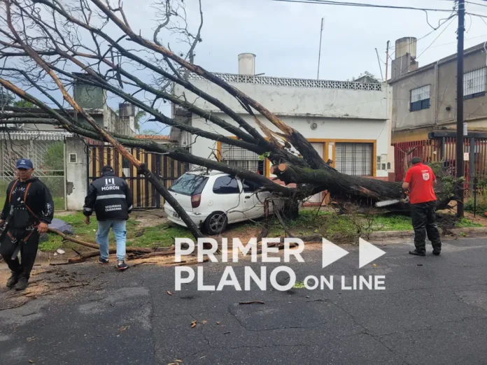 Fuerte temporal en Morón