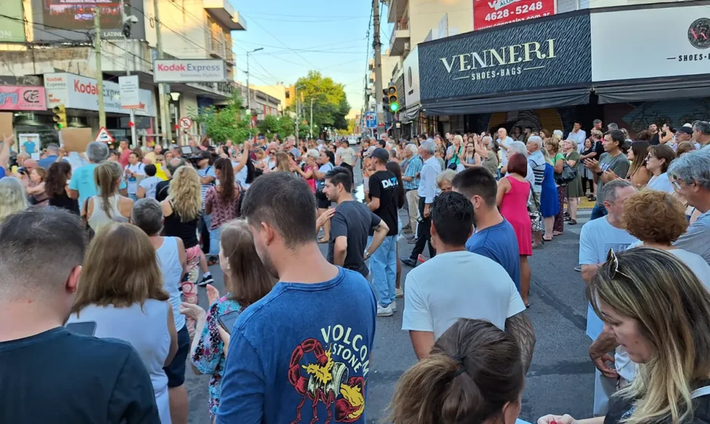 Marcha por seguridad en Castelar