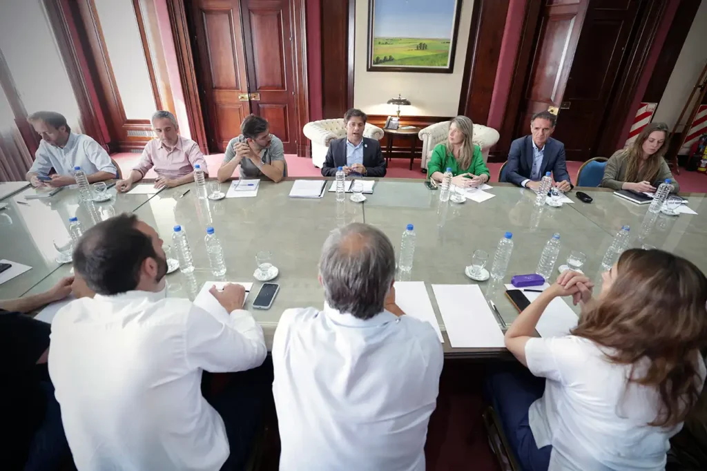 Reunión de Kicillof con intendentes