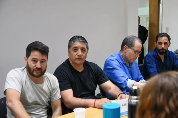 Exigen apertura de paritarias en Provincia