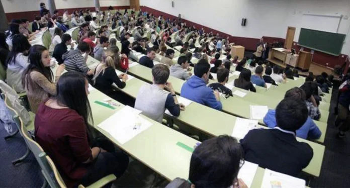 Universidades públicas reclaman presupuesto