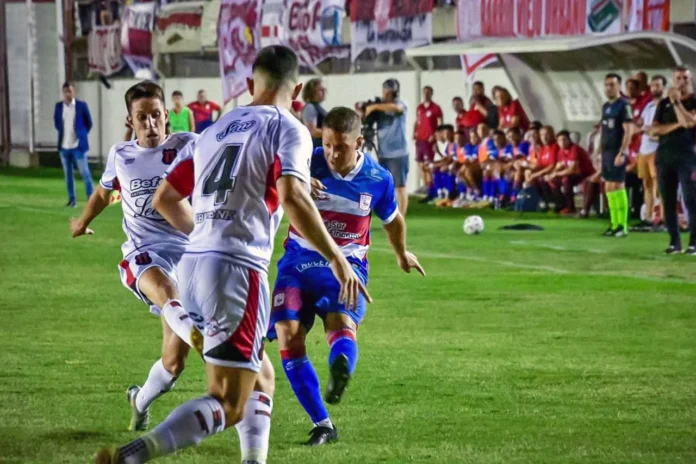 Morón cayó goleado por Defensores de Belgrano
