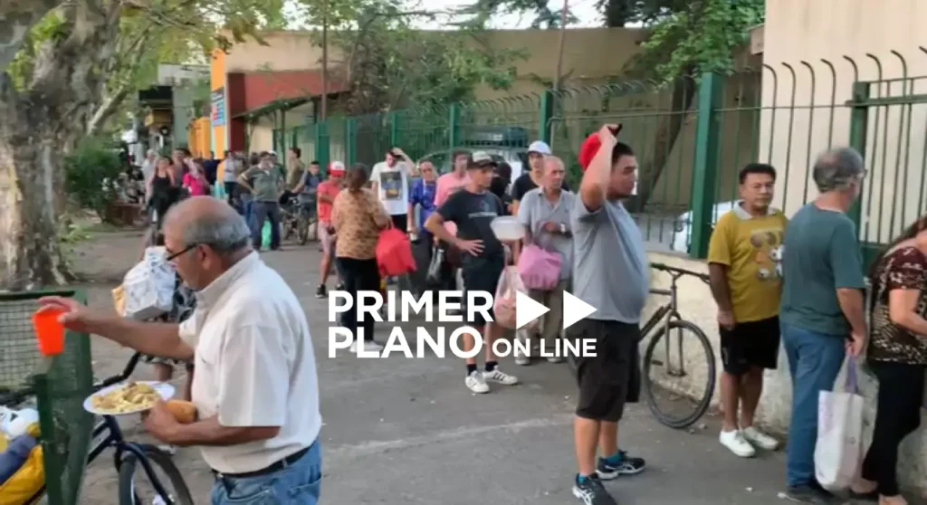 Fila del hambre en Haedo