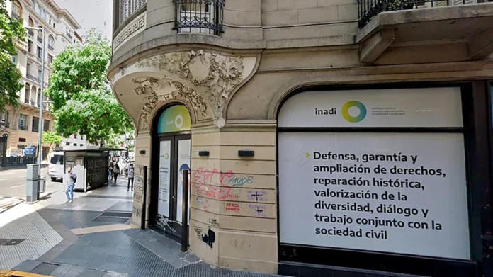 Cierran el INADI