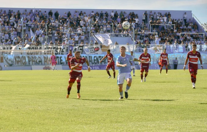 Defensores Unidos derrotó a Morón