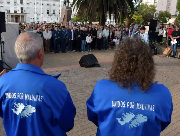 Homenaje a Veteranos en Morón
