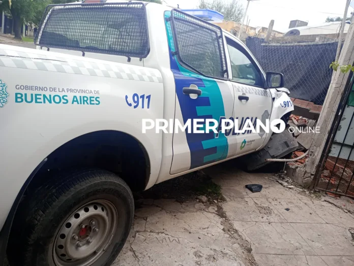 Patrullero se incrustó en una vivienda en Hurlingham
