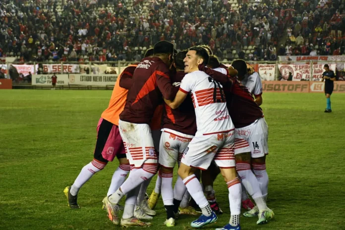 Morón goleó a Atlanta