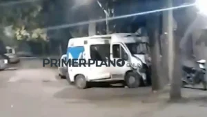 Choque ambulancia Acceso Oeste