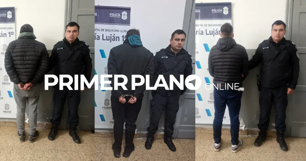 Policía roba cables