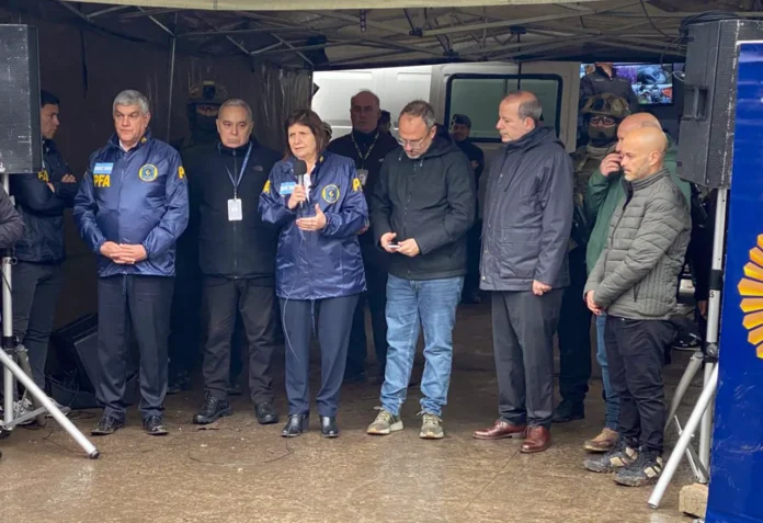 Patricia Bullrich en Tres de Febrero con Valenzuela