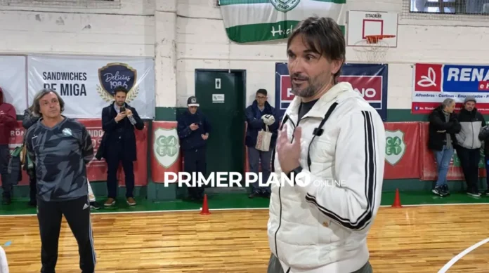 La visita de Diego Martínez al club El Trébol, de Haedo