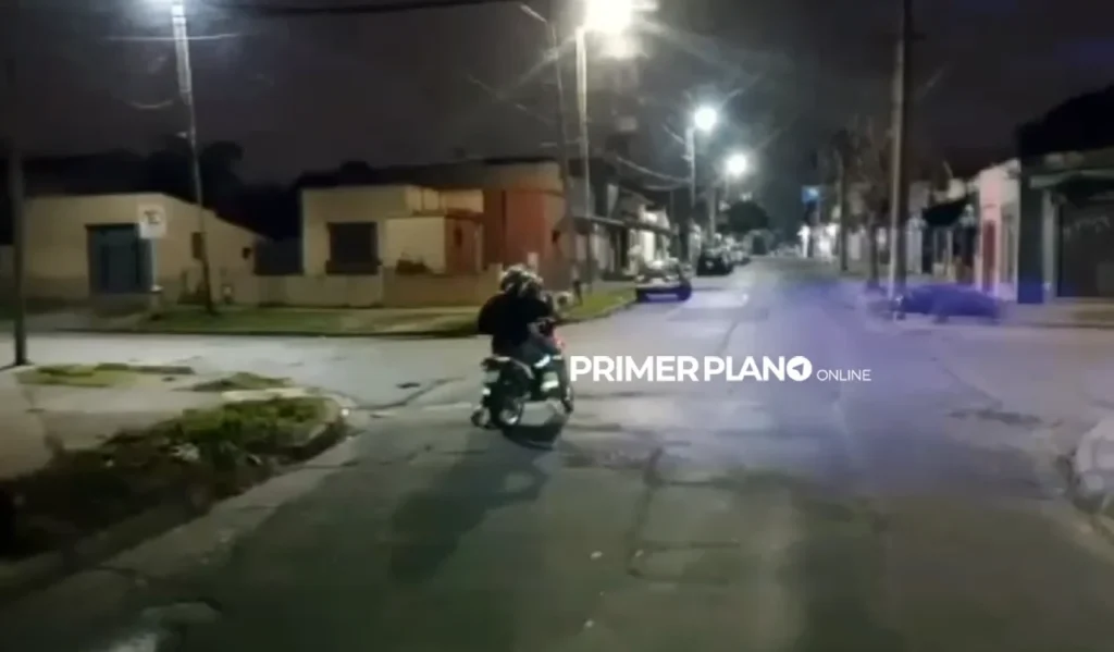 Ataque de motochorros en la parada del colectivo del Hospital de Morón