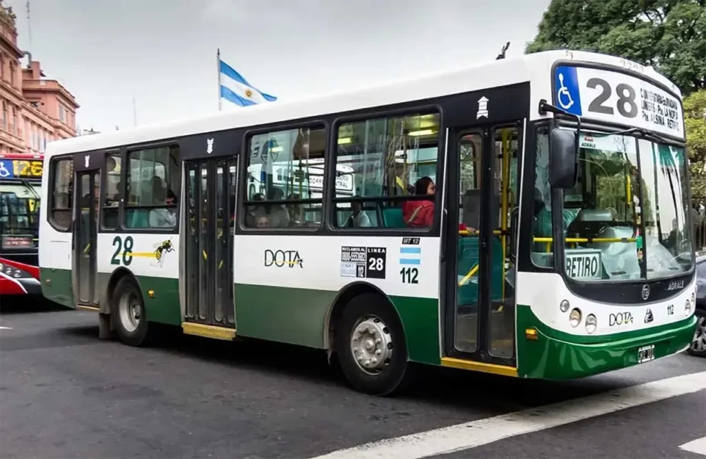 Empresas de colectivos denuncian al Gobierno nacional