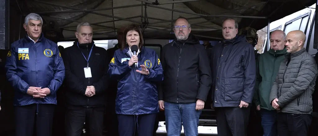 Patricia Bullrich en Tres de Febrero con Valenzuela