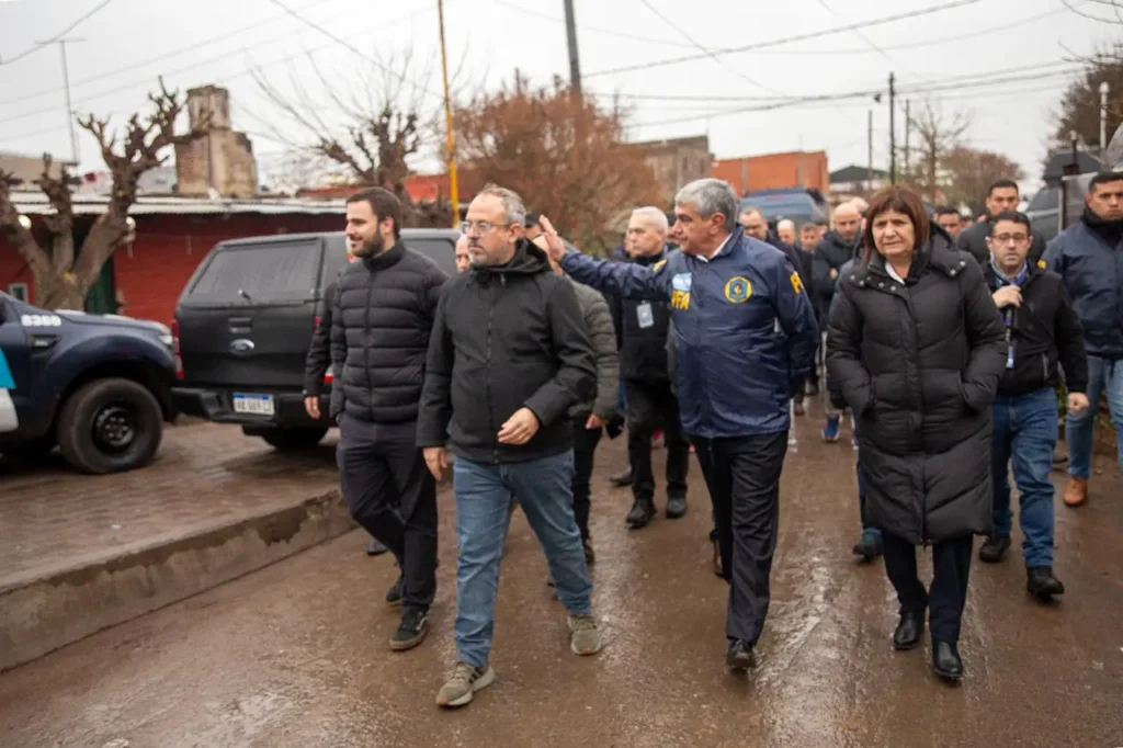 Patricia Bullrich en Tres de Febrero con Valenzuela