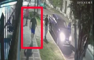 Comisario Miguel Delgadillo corriendo delincuentes