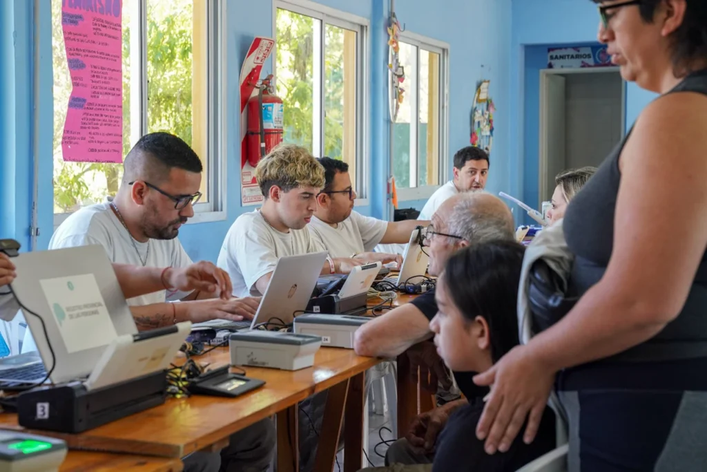 Operativo de documentación en Ituzaingó