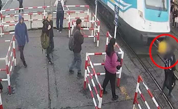 Tren chocó a peatón en Liniers