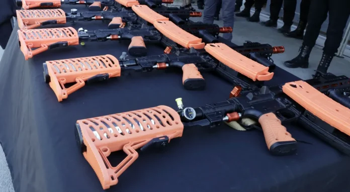 Armas no letales en San Miguel