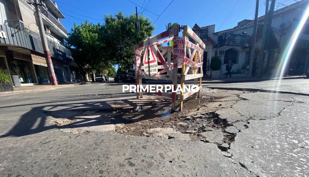 Reclamo bache Castelar