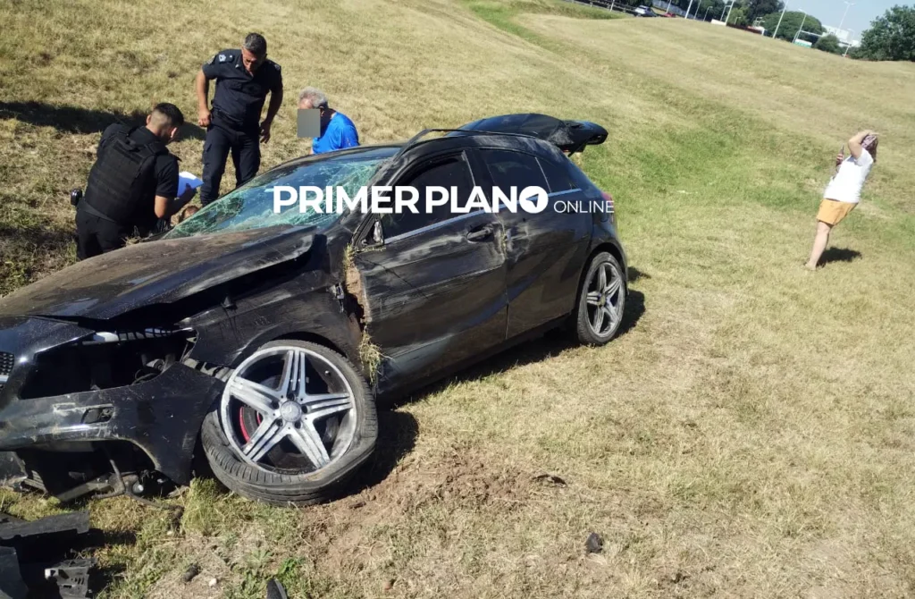 Vuelco en Acceso Oeste