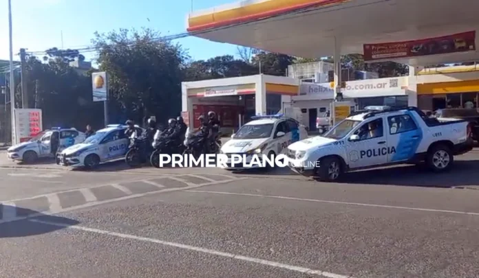 Echaron a policías por protestar