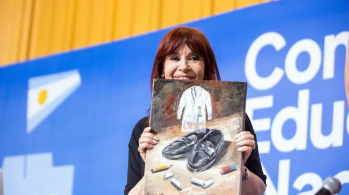 CFK sobre doble jornada en escuelas
