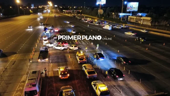 Controles vehiculares en Acceso Oeste