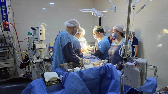 Inédita cirugía en el hospital Larcade de San Miguel